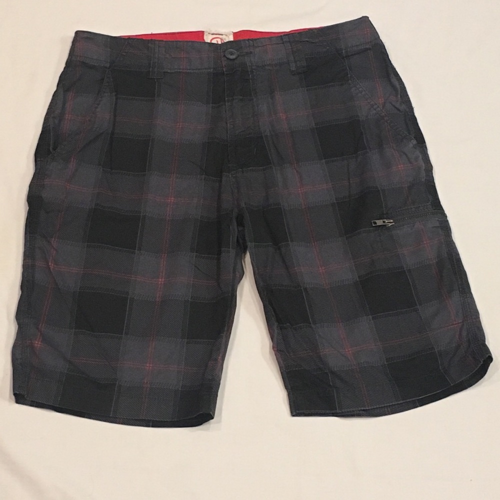 Chor Single Pocket Shorts - Gray, Black & Red